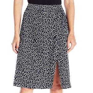 PARIS SUNDAY Belted Navy & White Skirt